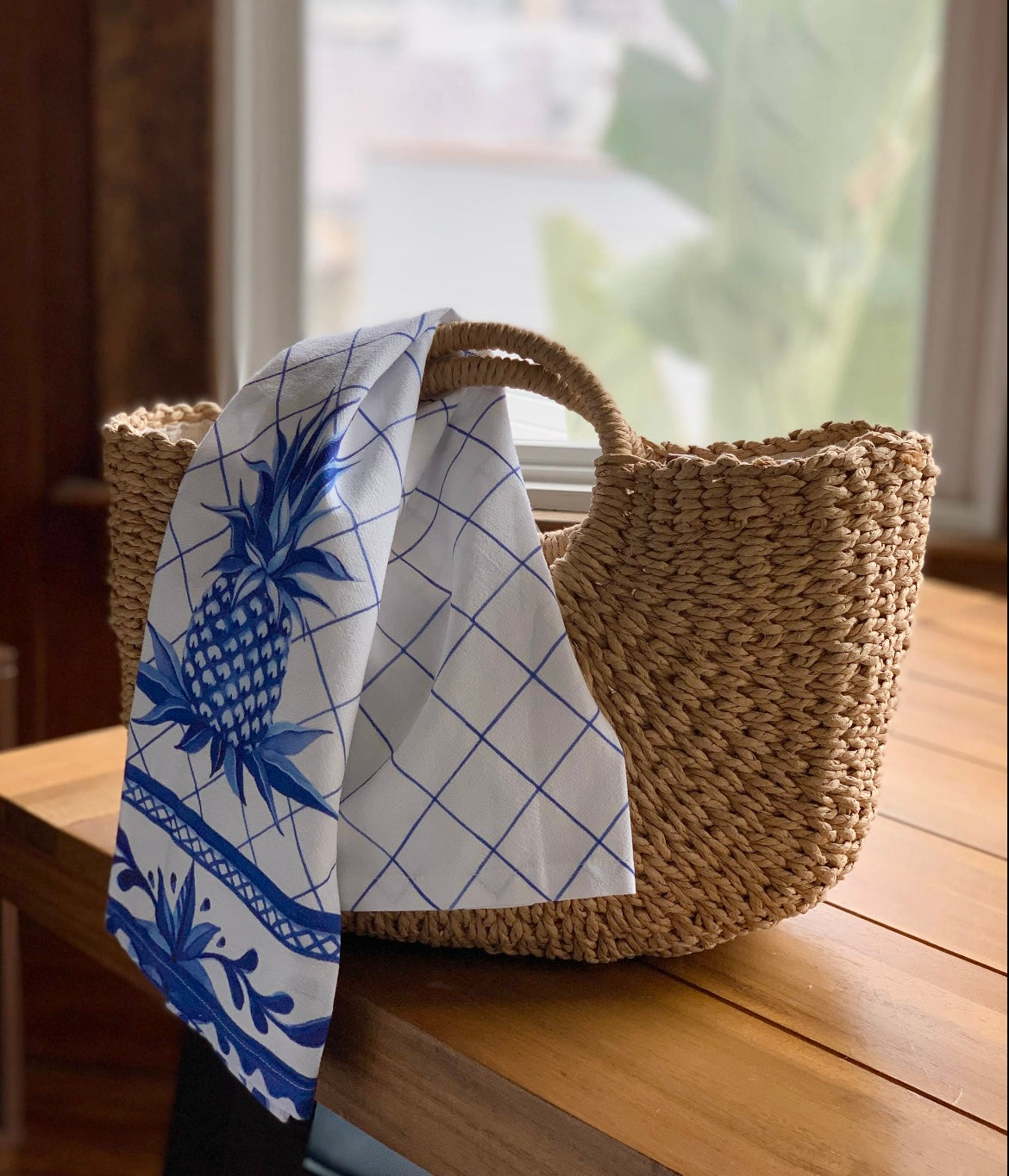 Blue & White Lrg.Pineapple Kitchen Towel
